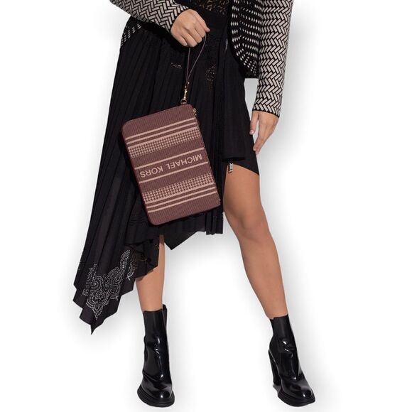 Michael Kors Jet Set Large Zip Pouch - Picture 1 of 6